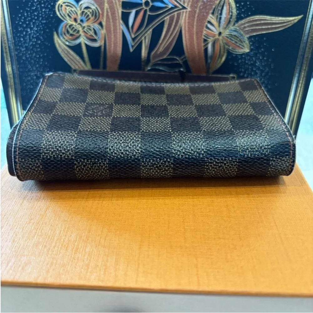 🖤Louis Vuitton Damier Wallet🖤
